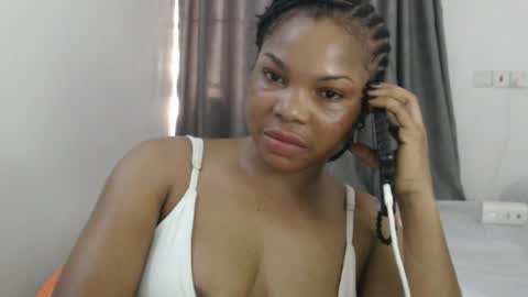 Snapshot of hornyxbum chatting on June 5, 9:15 am hornyxbum online show from June 5, 9:15 am
