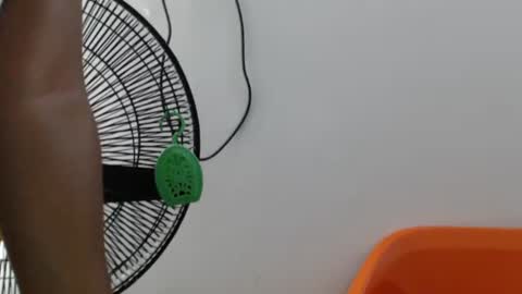 Snapshot of hornyxbum chatting on June 11, 2:53 am hornyxbum online show from June 11, 2:53 am