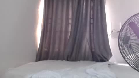 Snapshot of hornyxbum chatting on July 25, 8:34 am hornyxbum online show from July 25, 8:34 am