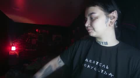 Snapshot of horror_circus chatting on December 7, 3:04 am Messalina Horror online show from December 7, 3:04 am