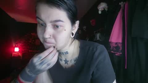 Snapshot of horror_circus chatting on December 15, 6:40 am Messalina Horror online show from December 15, 6:40 am