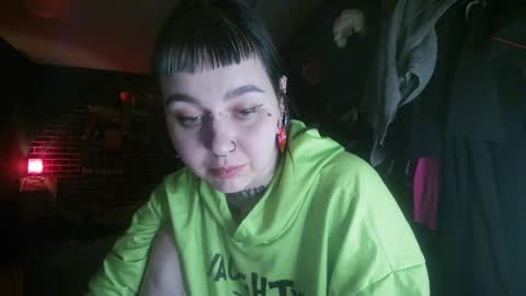 Snapshot of horror_circus chatting on December 31, 7:29 pm Messalina Horror online show from December 31, 7:29 pm