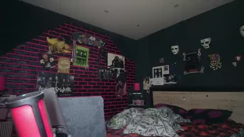 Snapshot of horror_circus chatting on May 16, 2:30 am Messalina Horror online show from May 16, 2:30 am