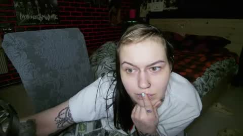 Snapshot of horror_circus chatting on July 5, 4:19 am Messalina Horror online show from July 5, 4:19 am