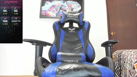 Snapshot of horse_man2 chatting on March 3, 5:50 pm horse_man2 online show from March 3, 5:50 pm