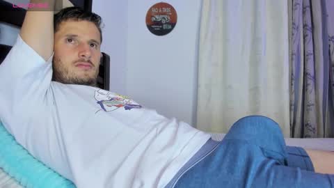 Snapshot of horse_man2 chatting on October 16, 1:50 am horse_man2 online show from October 16, 1:50 am