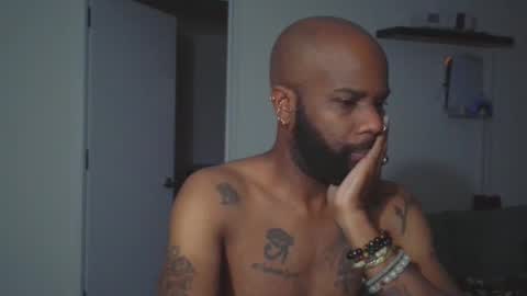 Snapshot of horus00 chatting on November 13, 11:20 am Horus00 online show from November 13, 11:20 am