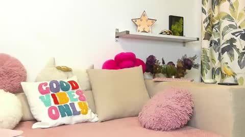 Snapshot of hot69milf chatting on November 15, 2:53 am hot69milf online show from November 15, 2:53 am