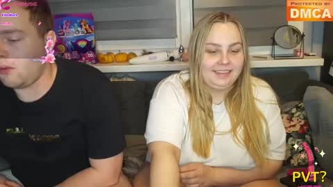 Snapshot of hot___________couple chatting on December 1, 4:29 pm hot couple online show from December 1, 4:29 pm