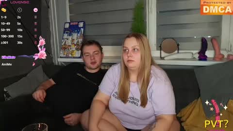 Snapshot of hot___________couple chatting on December 14, 11:45 pm hot couple online show from December 14, 11:45 pm