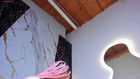 Snapshot of hot__genesis chatting on May 25, 2:12 pm hot__genesis online show from May 25, 2:12 pm