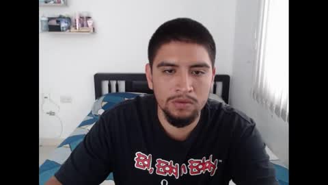 Snapshot of hot__husbands chatting on February 5, 7:10 pm hot__husbands online show from February 5, 7:10 pm