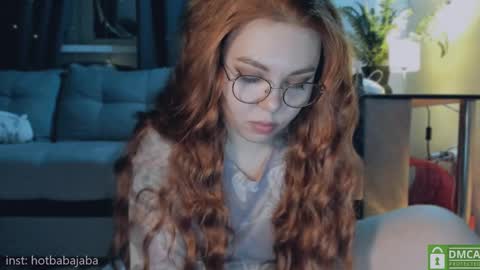 Snapshot of hot_babayaga chatting on December 24, 7:11 pm   online show from December 24, 7:11 pm