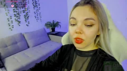   online show from November 16, 4:23 pm