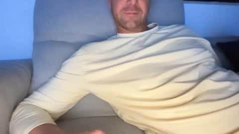 Bobby online show from February 20, 9:59 pm