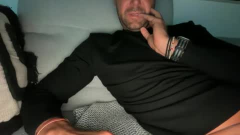 Snapshot of hot_bobby79 chatting on June 11, 9:13 pm Bobby online show from June 11, 9:13 pm