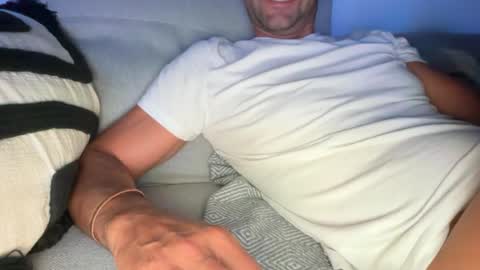 Snapshot of hot_bobby79 chatting on July 6, 9:06 pm Bobby online show from July 6, 9:06 pm