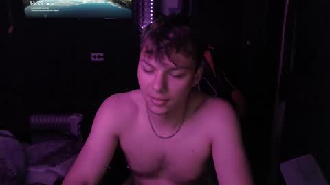 Hot boy 2002 online show from October 6, 7:44 pm