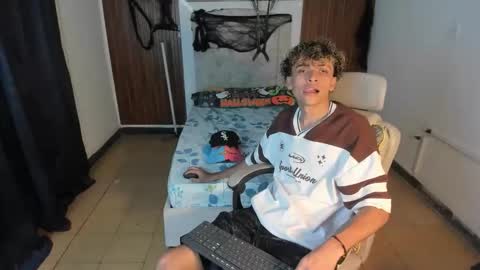 hot bunny online show from November 8, 1:06 am