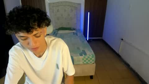 hot bunny online show from November 30, 3:54 am