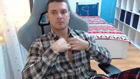 hot_cap_77 online show from December 17, 5:30 pm