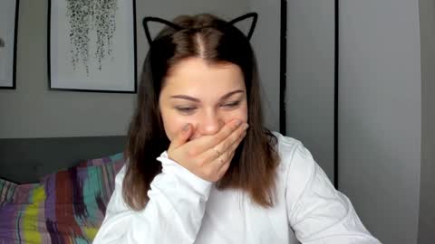 Snapshot of hot_chill__ chatting on January 6, 4:02 pm LiluCaroline online show from January 6, 4:02 pm