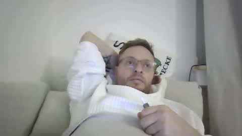 hot_chris1989 online show from February 14, 6:04 pm