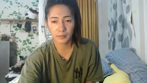 its me CLAUDIA online show from December 30, 6:20 am