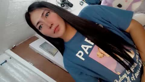 Snapshot of hot_claudia69 chatting on April 11, 1:59 pm its me CLAUDIA online show from April 11, 1:59 pm