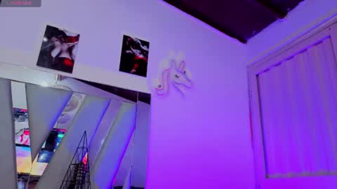 Snapshot of hot_destinyk chatting on June 28, 6:58 pm destinyk online show from June 28, 6:58 pm