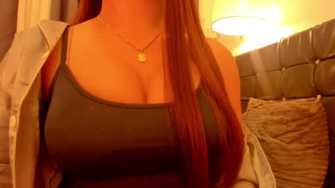 kelly lee online show from March 24, 8:08 am