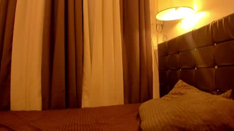 kelly lee online show from March 26, 2:44 pm