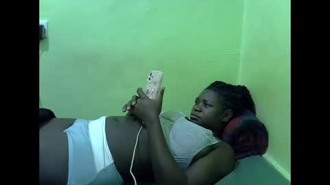 hot_girlly online show from January 8, 4:04 am