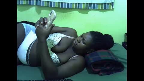 Snapshot of hot_girlly chatting on March 20, 2:27 am hot_girlly online show from March 20, 2:27 am