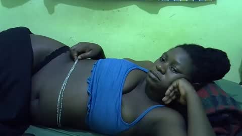 Snapshot of hot_girlly chatting on March 21, 3:22 am hot_girlly online show from March 21, 3:22 am
