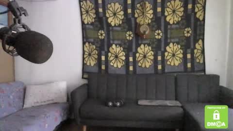 Snapshot of hot_hairy_boi chatting on February 8, 12:06 pm Senpai online show from February 8, 12:06 pm