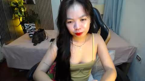 Ms Yen online show from October 17, 7:05 pm