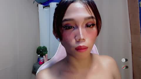 Khianna online show from May 1, 1:59 pm