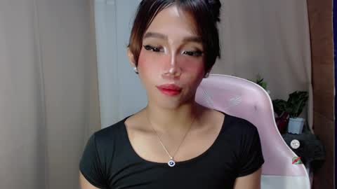 Snapshot of hot_khianna chatting on May 3, 2:01 pm Khianna online show from May 3, 2:01 pm
