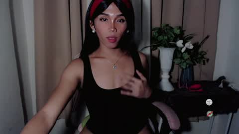 Snapshot of hot_khianna chatting on May 31, 6:09 pm Khianna online show from May 31, 6:09 pm
