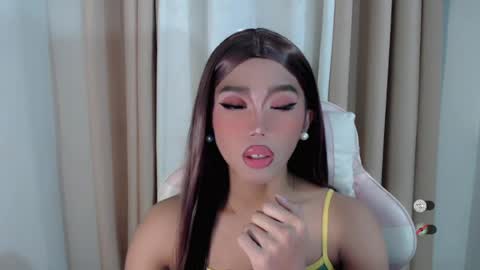 Snapshot of hot_khianna chatting on July 19, 1:59 pm Khianna online show from July 19, 1:59 pm