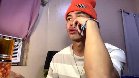 hot_kianxx online show from May 8, 9:36 am