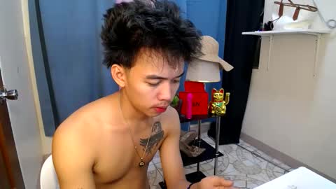 Snapshot of hot_kianxx chatting on May 29, 7:12 pm hot_kianxx online show from May 29, 7:12 pm