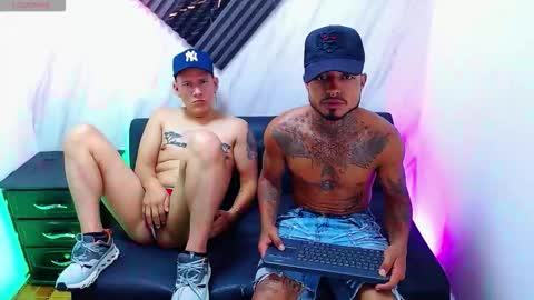 Snapshot of hot_latino_x chatting on November 29, 5:32 am SEXY COUPLE online show from November 29, 5:32 am