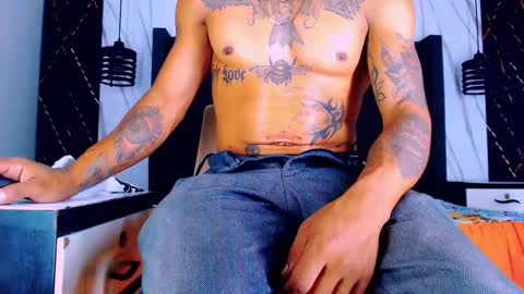 SEXY COUPLE  online show from March 12, 12:33 pm