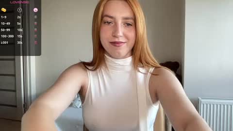 Snapshot of hot_lliinns chatting on June 17, 8:17 am Lina online show from June 17, 8:17 am