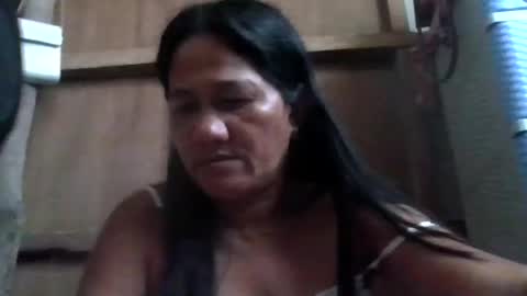Snapshot of hot_mama09 chatting on June 18, 1:17 am hotmama online show from June 18, 1:17 am