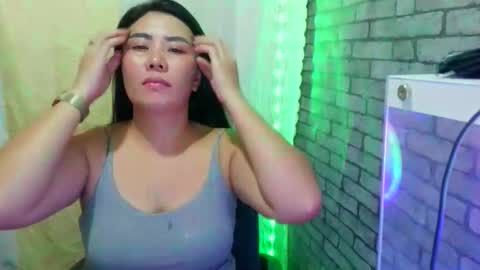 hot_marilou online show from April 8, 5:29 am