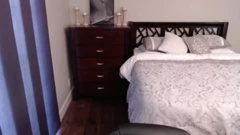 Rose Redwood online show from February 2, 11:25 pm