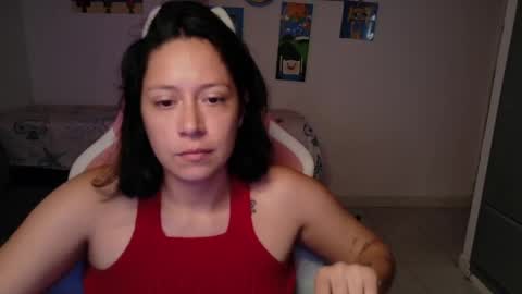 Snapshot of hot_mommymia chatting on June 5, 3:40 pm Mia online show from June 5, 3:40 pm